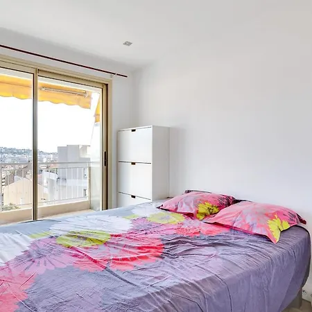 With Balcony Near Center Apartment