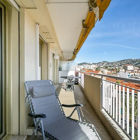 Apartment With Balcony Near Center